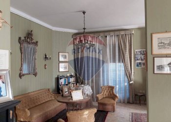 Soggiorno - Appartamento Via Battiati
 
19, Paterno - foto 2