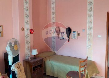 Camera / camera da letto - Appartamento Via Battiati
 
19, Paterno - foto 7