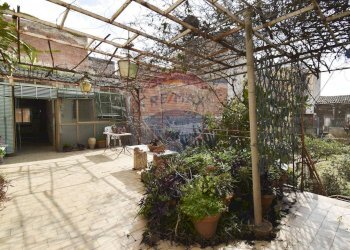 Giardino - Casa indipendente Via Cosenza
 
3, Biancavilla - foto 45