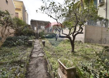 Giardino - Casa indipendente Via Cosenza
 
3, Biancavilla - foto 49