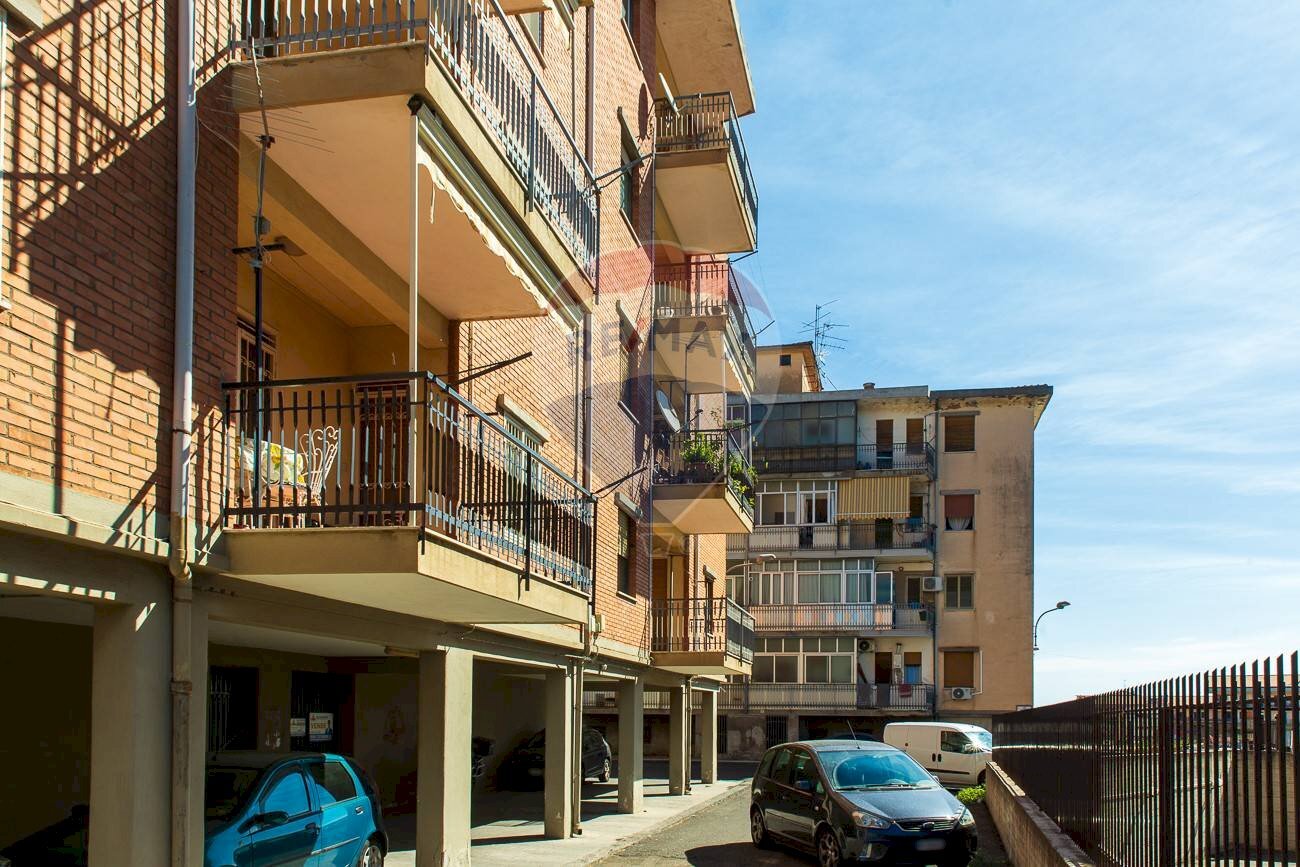 Edificio all\'aperto - Quadrilocale cantani
 
2, Acireale - foto 3