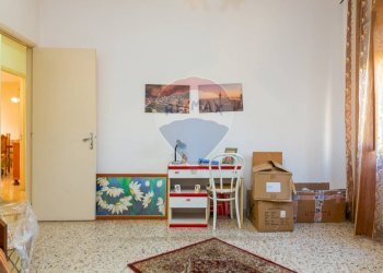 Camera / camera da letto - Quadrilocale cantani
 
2, Acireale - foto 16