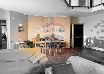 Sala da pranzo - Villa Via Minicuccazzo
 
7, Mascali - foto 18