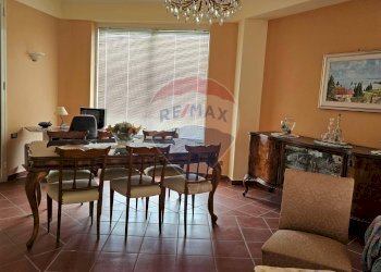 Sala da pranzo - Villa Via Minicuccazzo
 
7, Mascali - foto 27