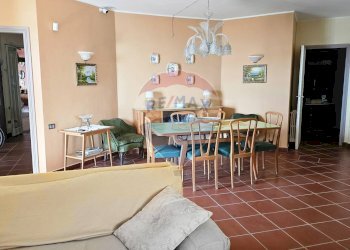 Sala da pranzo - Villa Via Minicuccazzo
 
7, Mascali - foto 20