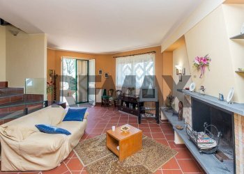 Sala da pranzo - Villa Via Minicuccazzo
 
7, Mascali - foto 49