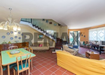 Sala da pranzo - Villa Via Minicuccazzo
 
7, Mascali - foto 50