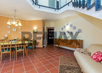 Sala da pranzo - Villa Via Minicuccazzo
 
7, Mascali - foto 54
