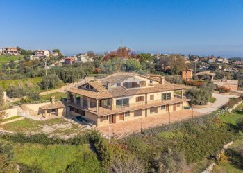 Casa all\'aperto - Villa via Monte Soriano
 
snc, Castelnuovo di Porto - foto 1