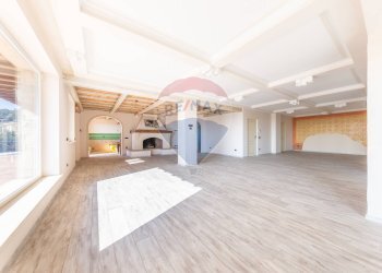 Terrazza - Villa via Monte Soriano
 
snc, Castelnuovo di Porto - foto 19