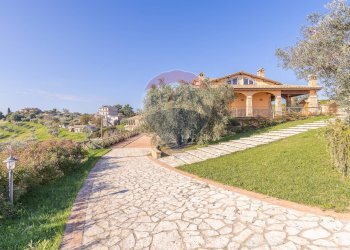 Casa all\'aperto - Villa via Monte Soriano
 
snc, Castelnuovo di Porto - foto 39