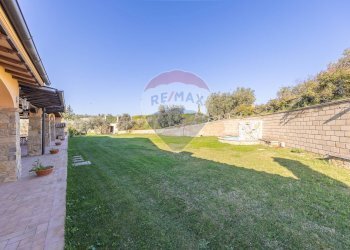 Giardino - Villa via Monte Soriano
 
snc, Castelnuovo di Porto - foto 45