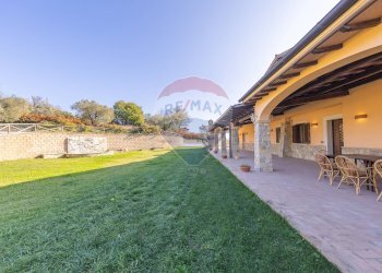 Terrazza - Villa via Monte Soriano
 
snc, Castelnuovo di Porto - foto 48