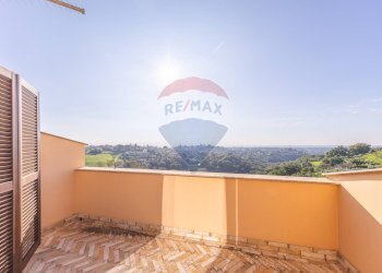 Terrazza - Villa via Monte Soriano
 
snc, Castelnuovo di Porto - foto 83