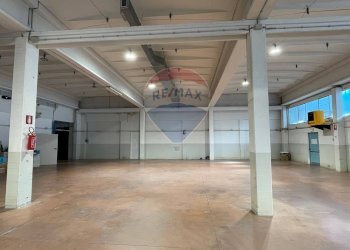 Parcheggio - Capannone Arcevia - foto 1