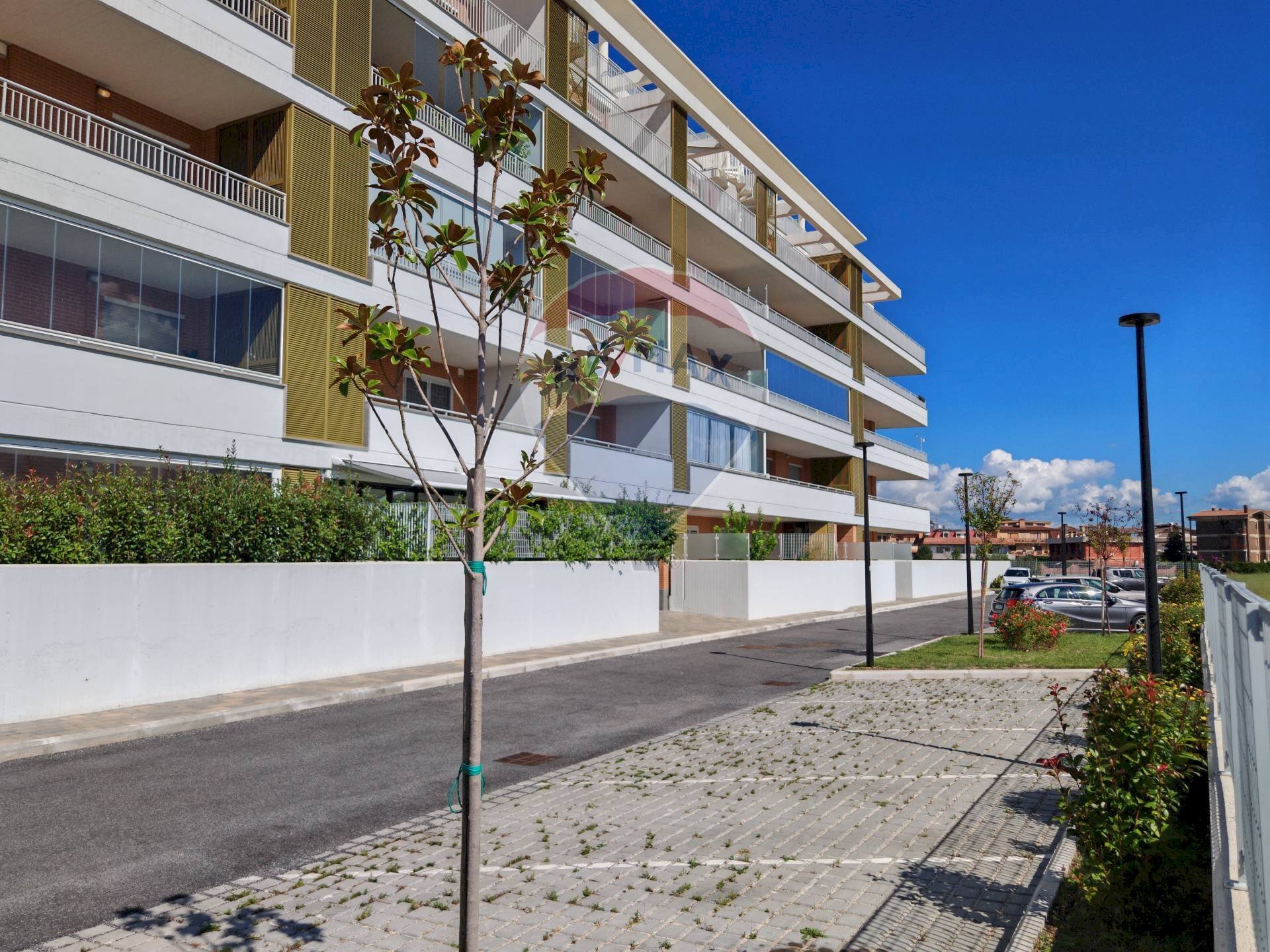 Edificio all\'aperto - Trilocale VIA ASPROMONTE
 
9, Roma - foto 1