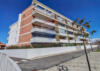 Edificio all\'aperto - Trilocale VIA ASPROMONTE
9, Roma - foto 5