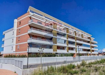 Edificio all\'aperto - Trilocale VIA ASPROMONTE
9, Roma - foto 6