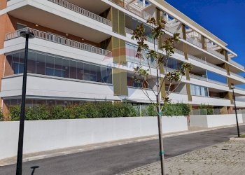 Edificio all\'aperto - Trilocale VIA ASPROMONTE
9, Roma - foto 2