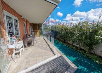 Piscina - Trilocale VIA ASPROMONTE
9, Roma - foto 35