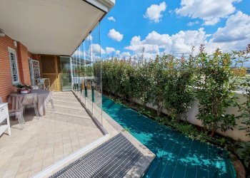 Piscina - Trilocale VIA ASPROMONTE
9, Roma - foto 36