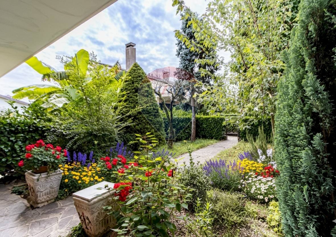 Giardino - Villa a Schiera Manzoni
 
2, Ornago - foto 3