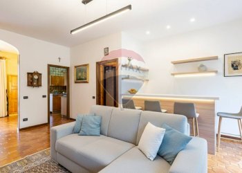 Sala da pranzo - Villa a Schiera Manzoni
 
2, Ornago - foto 5