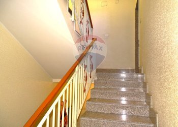 Scale - Trilocale Via Napoli
 
99, Misterbianco - foto 33