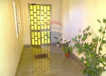 Hall / corridoio - Trilocale Via Napoli
 
99, Misterbianco - foto 34