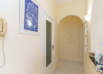 Hall / corridoio - Trilocale Via Alessandro Volta
 
32, Acireale - foto 4