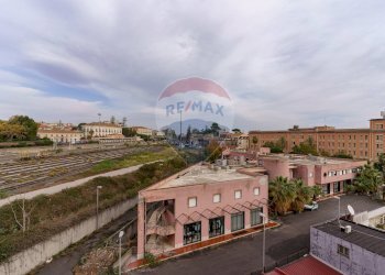 Edificio all\'aperto - Trilocale Via Alessandro Volta
 
32, Acireale - foto 12