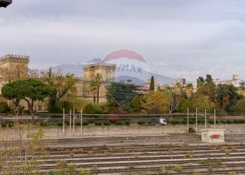Edificio all\'aperto - Trilocale Via Alessandro Volta
 
32, Acireale - foto 13