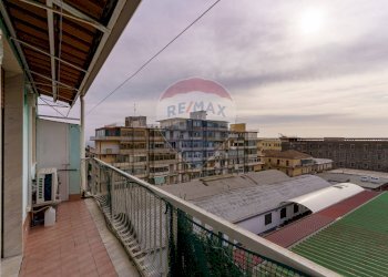 Balcone - Trilocale Via Alessandro Volta
 
32, Acireale - foto 21