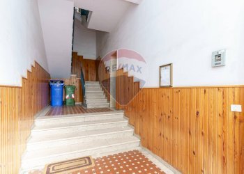 Scale - Trilocale Via Alessandro Volta
 
32, Acireale - foto 24