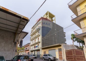 Edificio all\'aperto - Trilocale Via Alessandro Volta
 
32, Acireale - foto 26