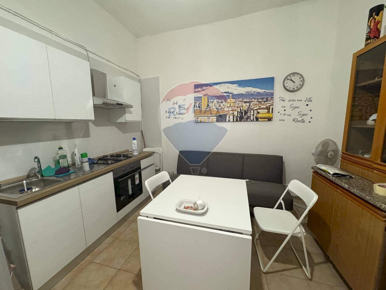 Cucina - Casa indipendente VIA CASTROMARINO
 
76, Catania - foto 2