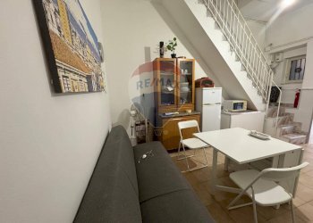 Sala da pranzo - Casa indipendente VIA CASTROMARINO
 
76, Catania - foto 5