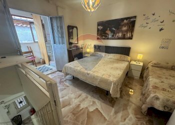 Camera / camera da letto - Casa indipendente VIA CASTROMARINO
 
76, Catania - foto 7