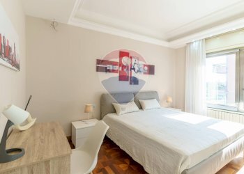 Camera / camera da letto - Bilocale Viale Ruggero Di Lauria
81, Catania - foto 19