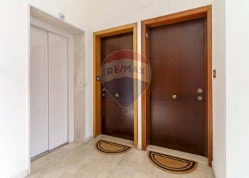 Hall / corridoio - Bilocale Viale Ruggero Di Lauria
81, Catania - foto 29