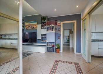 Soggiorno - Semi-detached house via Trento
 
10, Treviolo - photo 26