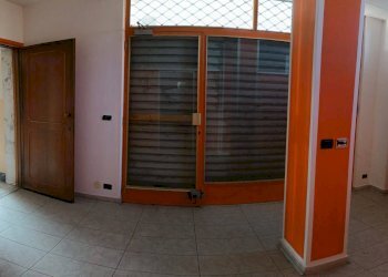 Foto 6 - Negozio Via dei Ciliegi
 
6, Borgaro Torinese - foto 5