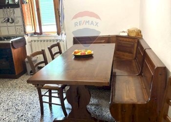 Sala da pranzo - Appartamento Via del Leccio Lucchio
 
16, Bagni di Lucca - foto 5