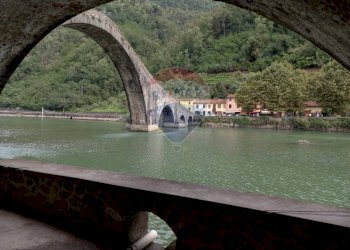 Borgo a Mozzano- Ponte del diavolo 1 - Locale Commerciale Borgo a Mozzano - foto 1