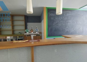 Foto 1 - Negozio PIAZZA LUCIO LIBERTINI, Chivasso - foto 1