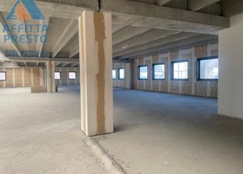 Foto 14 - Shop CORSO TORINO
 
70, Caluso - photo 13