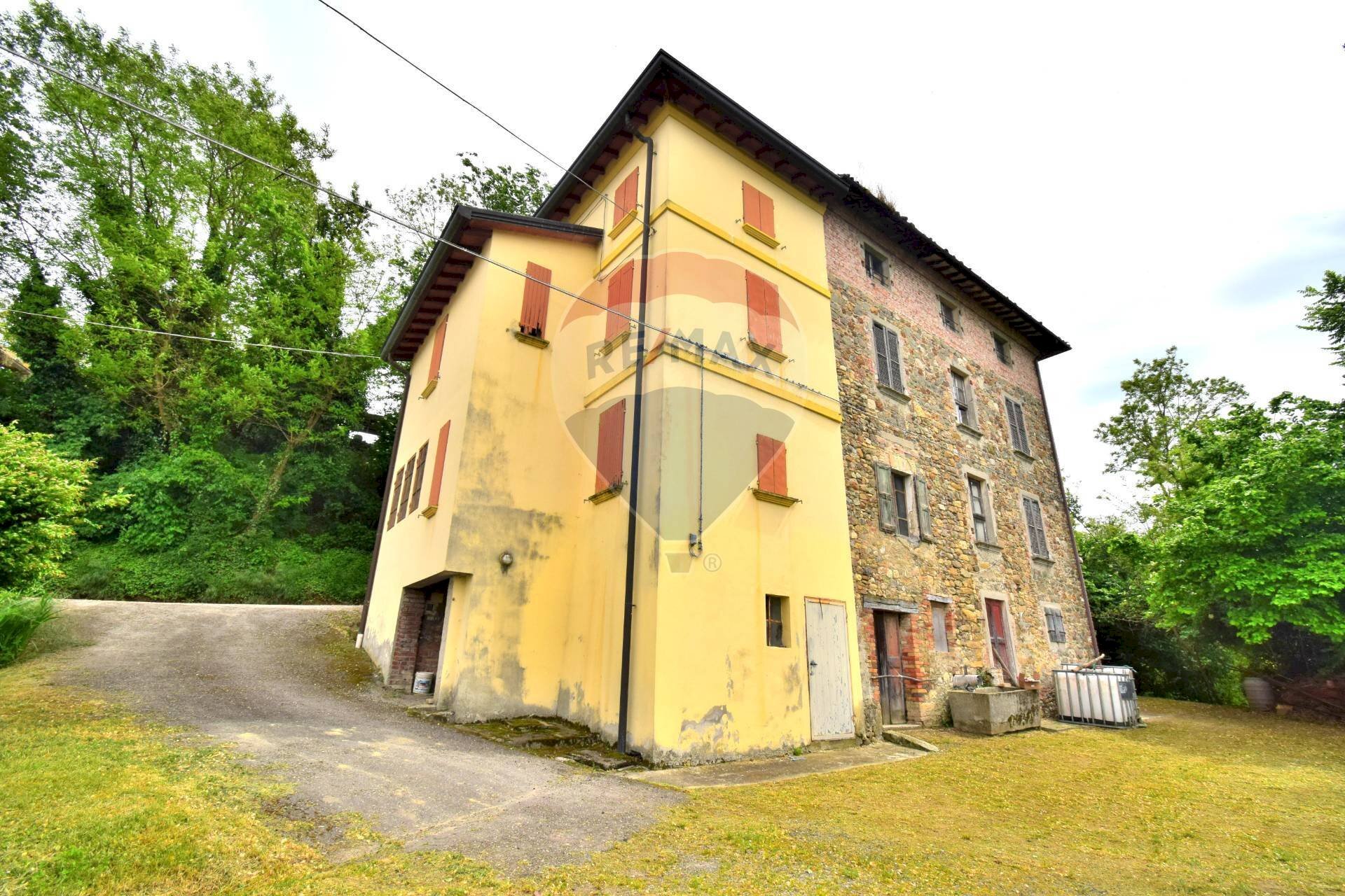 PALAZZINA ESTERNA - Semi-detached house Strada Faseto
 
1, Fornovo di Taro - photo 1