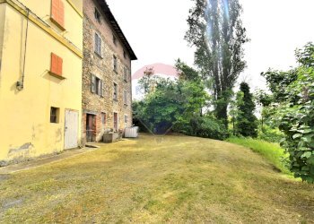 AREA CORTILIZIA - Casa semi indipendente Strada Faseto
 
1, Fornovo di Taro - foto 4