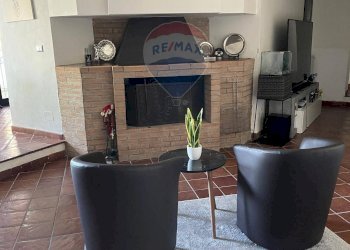 Soggiorno - Villa contrada castello
 
17, Patrica - photo 15