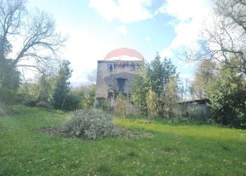 Giardino - Casa indipendente Santi Cosma e Damiano - foto 15